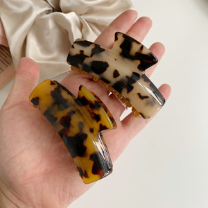 프랑스핀 메이 데일리 반묶음 사각 레오파드 호피무늬 네모 올림머리 집게핀